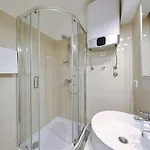 بيت ضيافة Lipotica Luxury 4*
