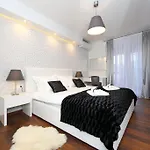بيت ضيافة Lipotica Luxury 4*