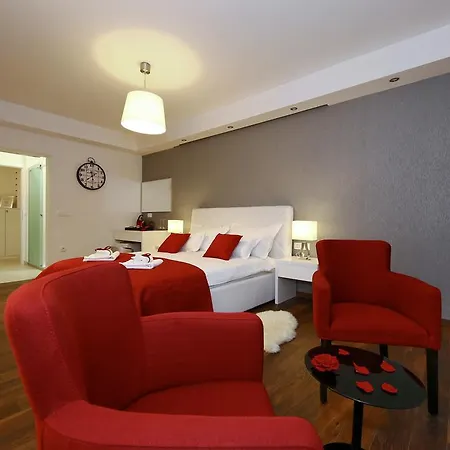 Lipotica Luxury 4* זאדאר
