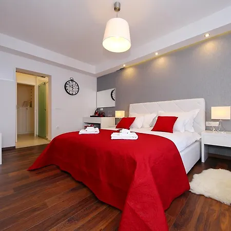 Lipotica Luxury ゲストハウス